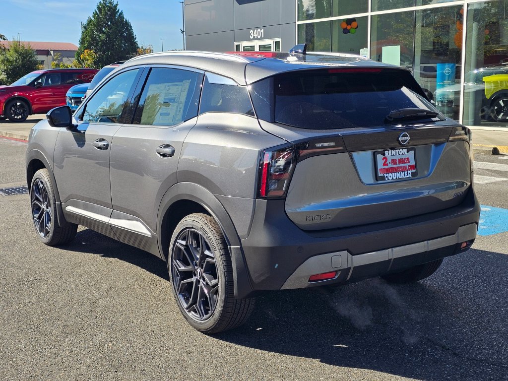 New 2027 Nissan Kicks SR AWD/4WD image 7