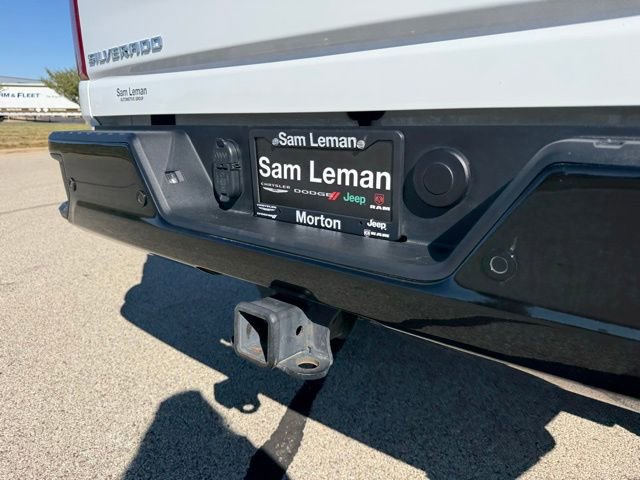 Used 2024 Chevrolet Silverado 2500 Custom w/ Custom Value Package image 18