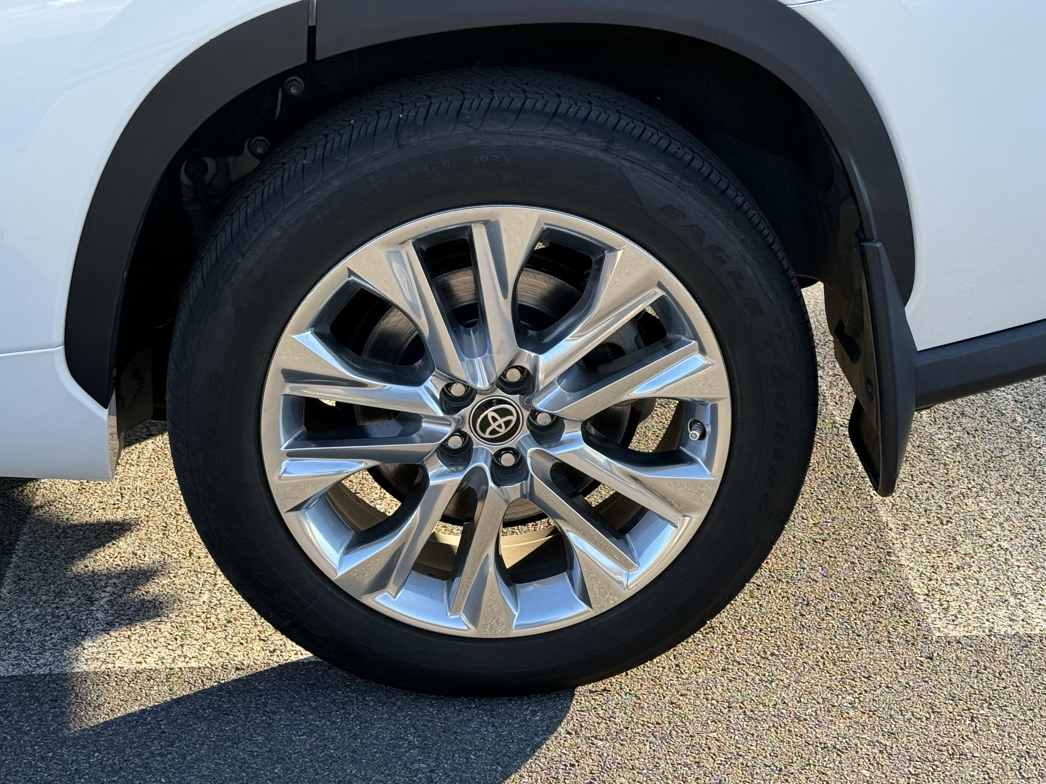 Used 2022 Toyota Highlander Limited image 10