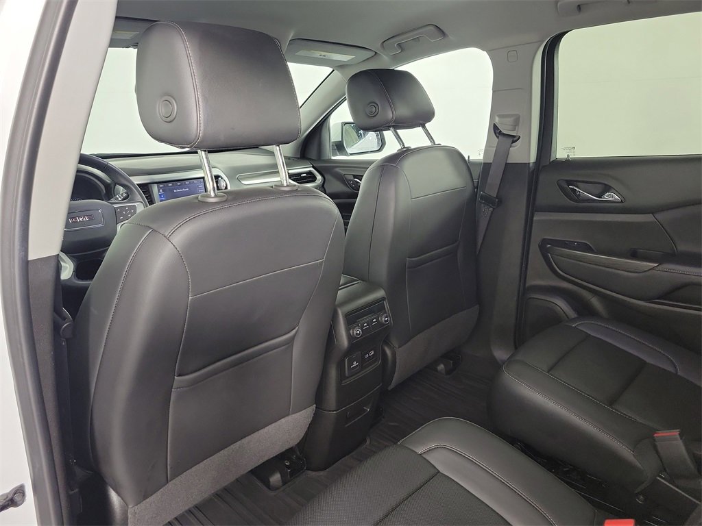 Used 2023 GMC Acadia SLT image 11