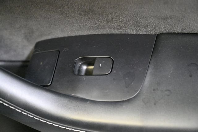 Used 2022 Tesla Model Y Long Range AWD/4WD image 55