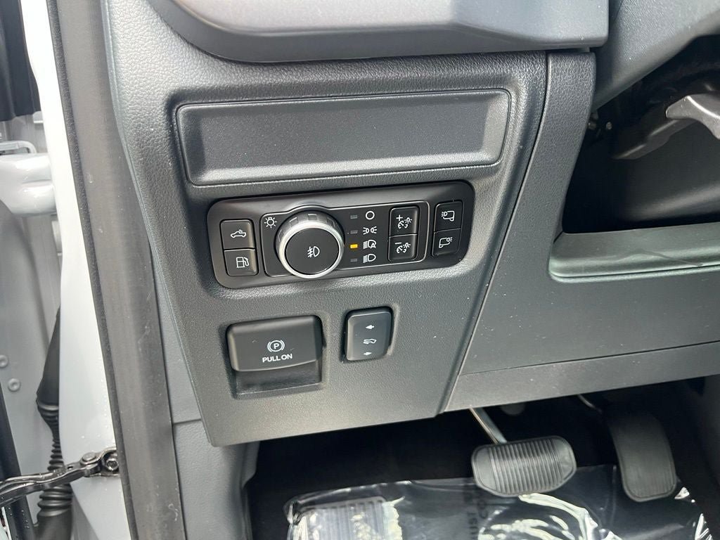 Used 2025 Ford F150 XLT w/ Equipment Group 303A High AWD/4WD image 40