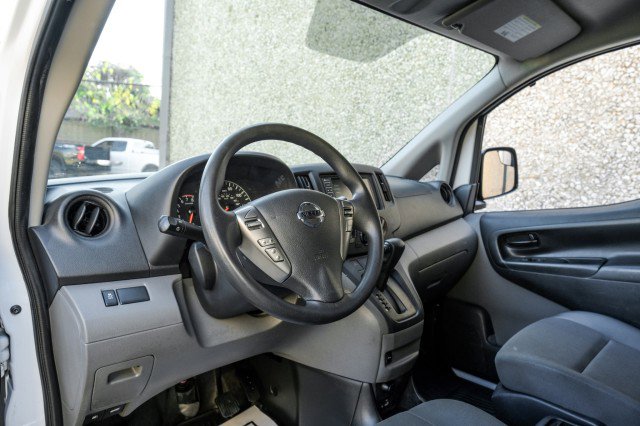 Used 2020 Nissan NV200 S image 2