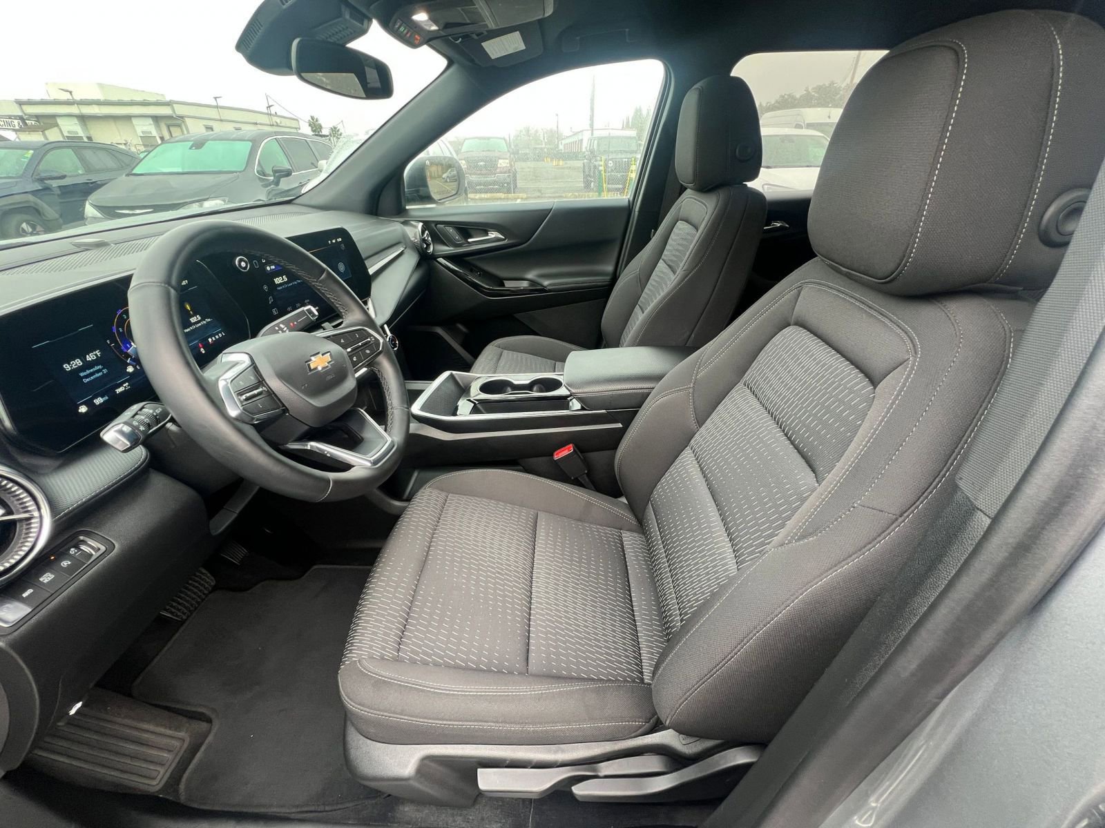 Used 2025 Chevrolet Equinox LT image 27