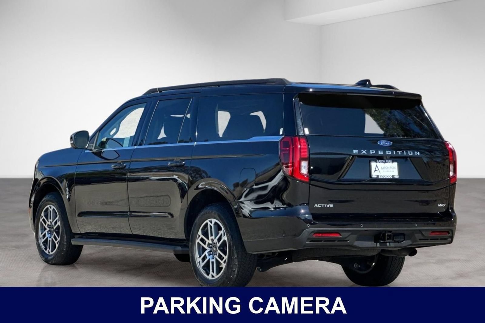 Used 2025 Ford Expedition Max Active AWD/4WD image 3