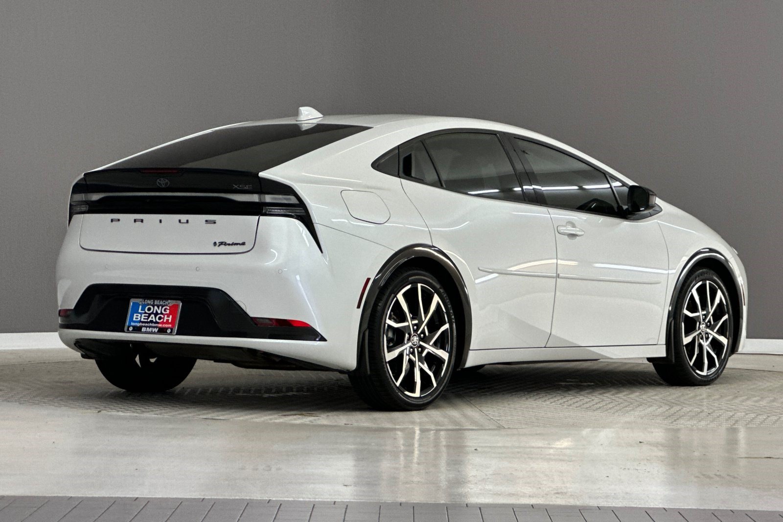 Used 2024 Toyota Prius Prime FWD image 9