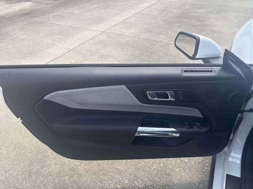 New 2025 Ford Mustang EcoBoost image 15