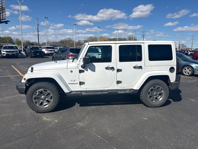Used 2017 Jeep Wrangler Unlimited Sahara w/ Connectivity Group AWD/4WD image 5