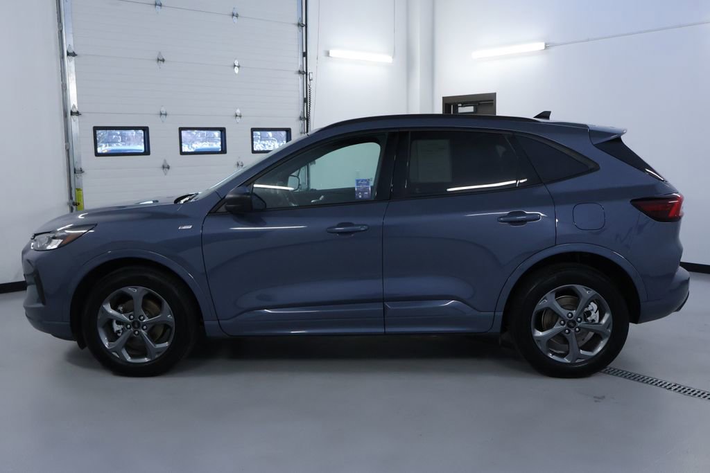 Used 2023 Ford Escape ST-Line w/ Tech Pack #1 image 4