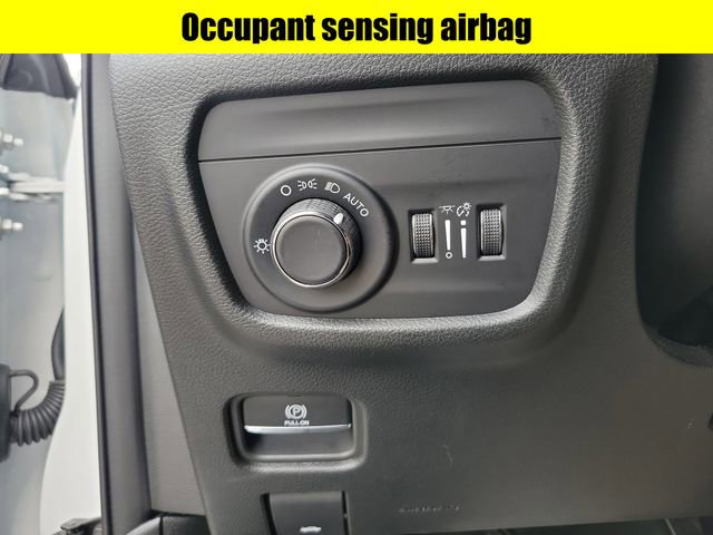 Used 2023 Jeep Grand Cherokee Altitude image 19