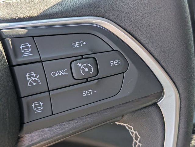New 2026 Jeep Grand Cherokee L Laredo RWD image 15