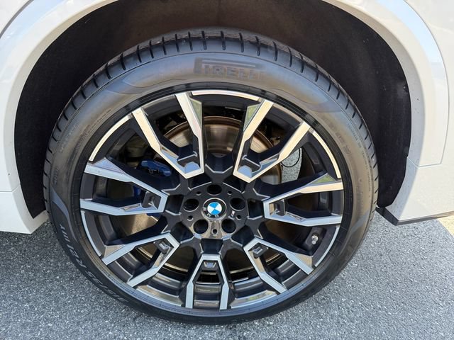 Used 2024 BMW X5 xDrive40i w/ Executive Package AWD/4WD image 39