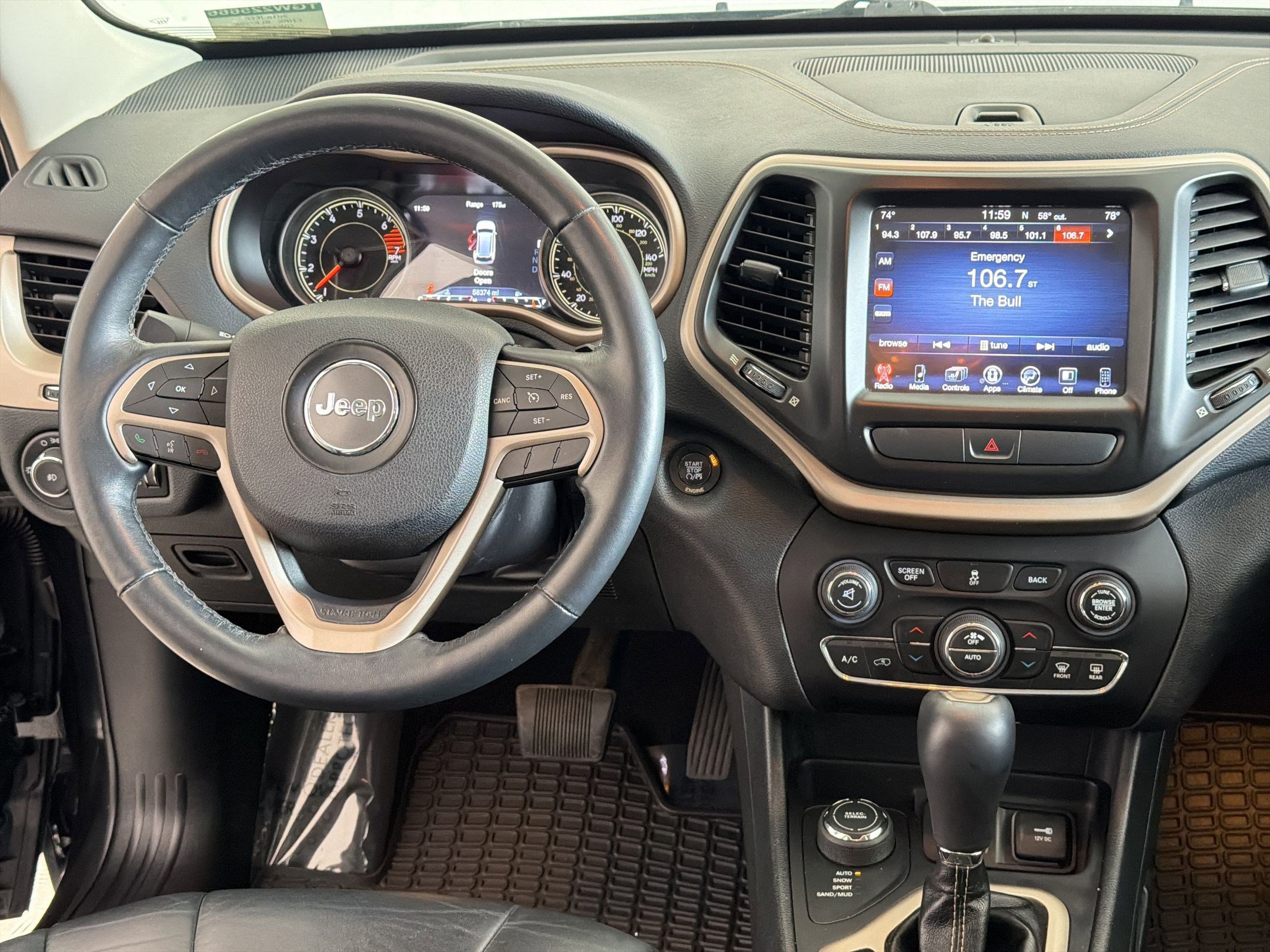 Used 2016 Jeep Cherokee Limited image 26