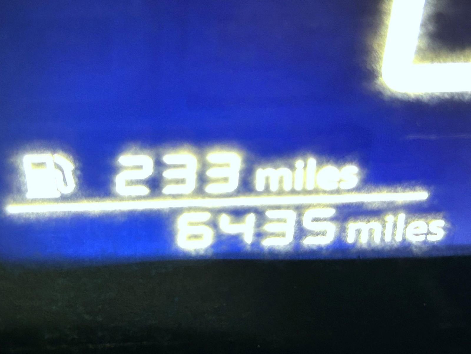 Used 2025 Nissan Kicks SV image 11