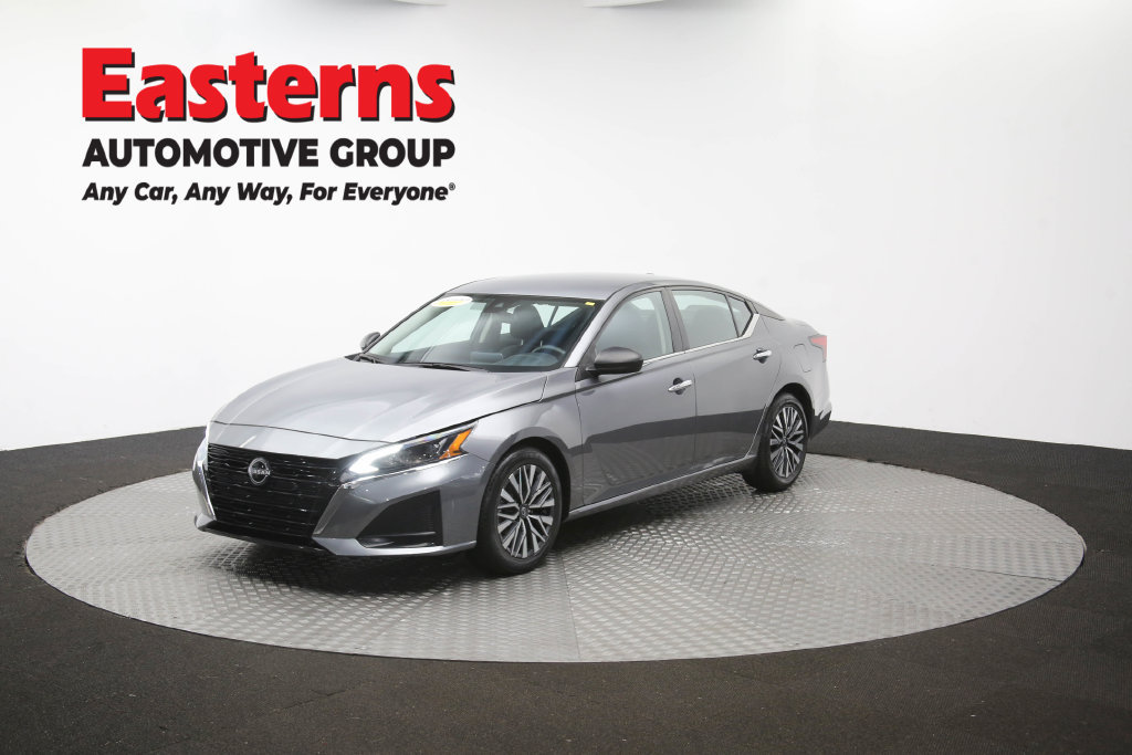 Used 2024 Nissan Altima 2.5 SV FWD image 58