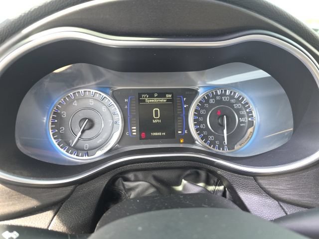 Used 2016 Chrysler 200 Limited FWD image 19