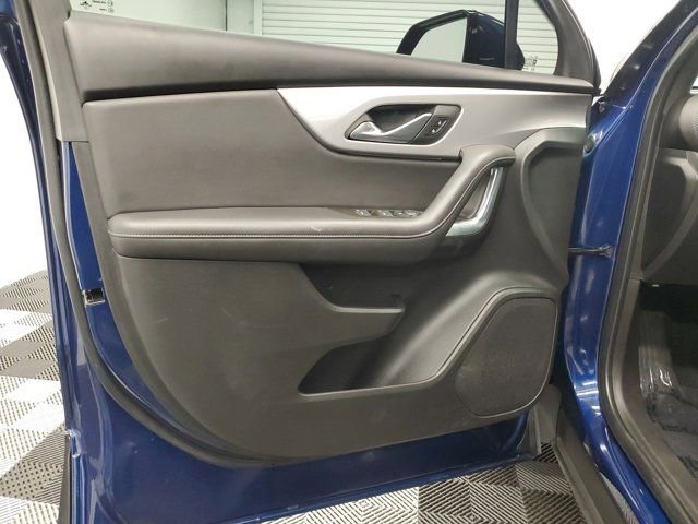 Used 2022 Chevrolet Blazer LT FWD image 17