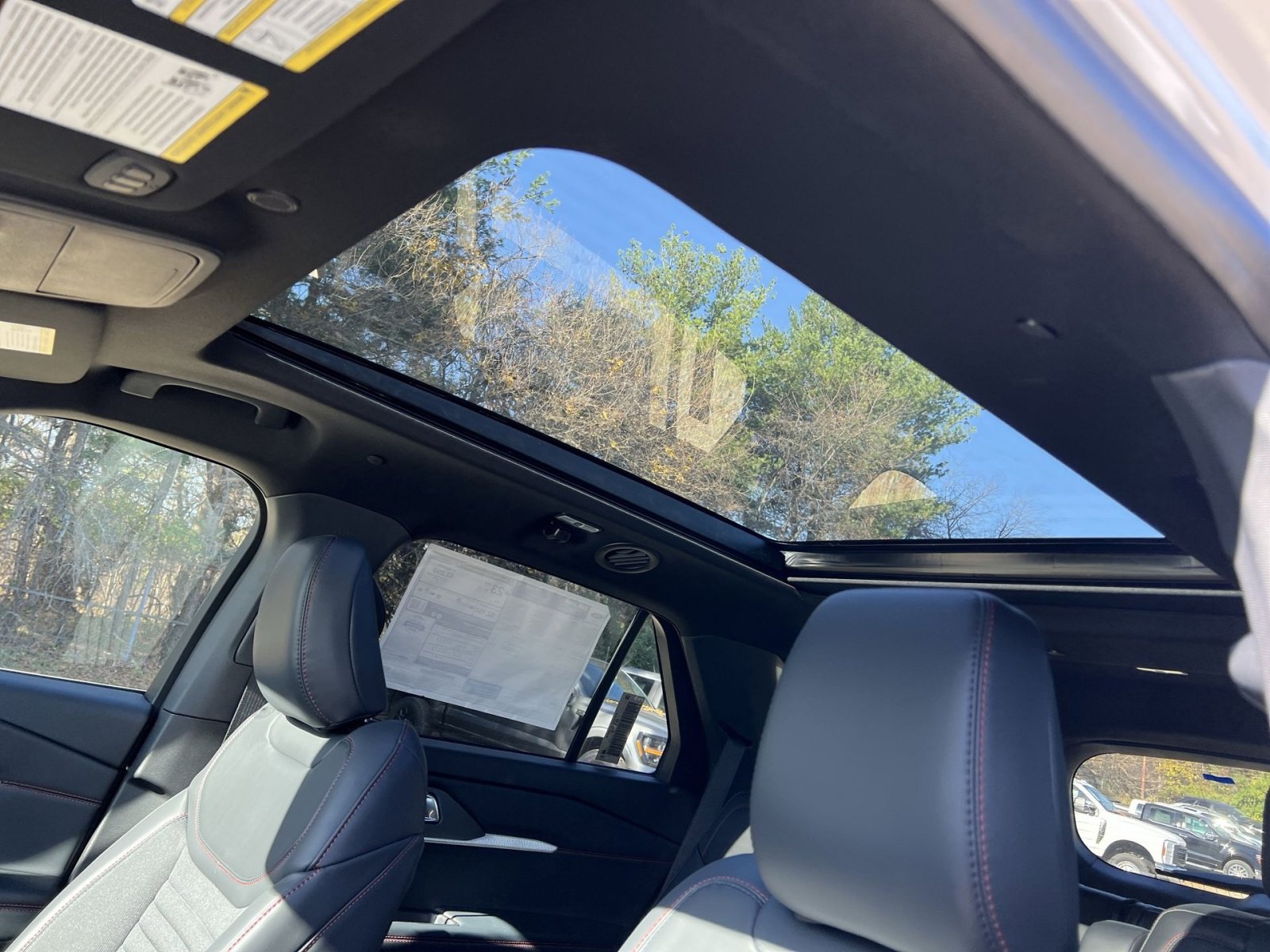 New 2026 Ford Explorer ST-Line w/ ST-Line Street Pack image 24