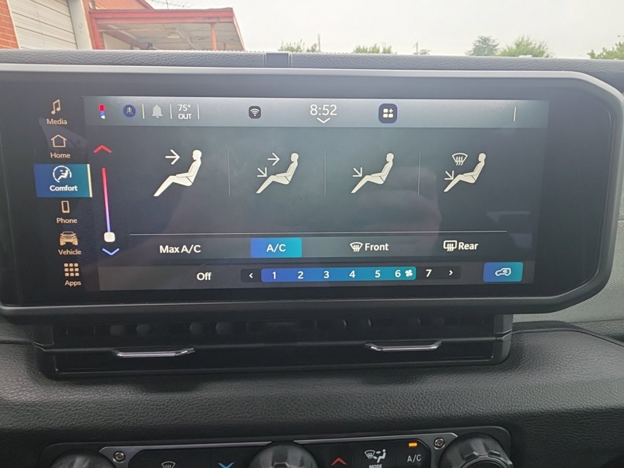 Used 2025 Jeep Wrangler Unlimited Sport AWD/4WD image 19