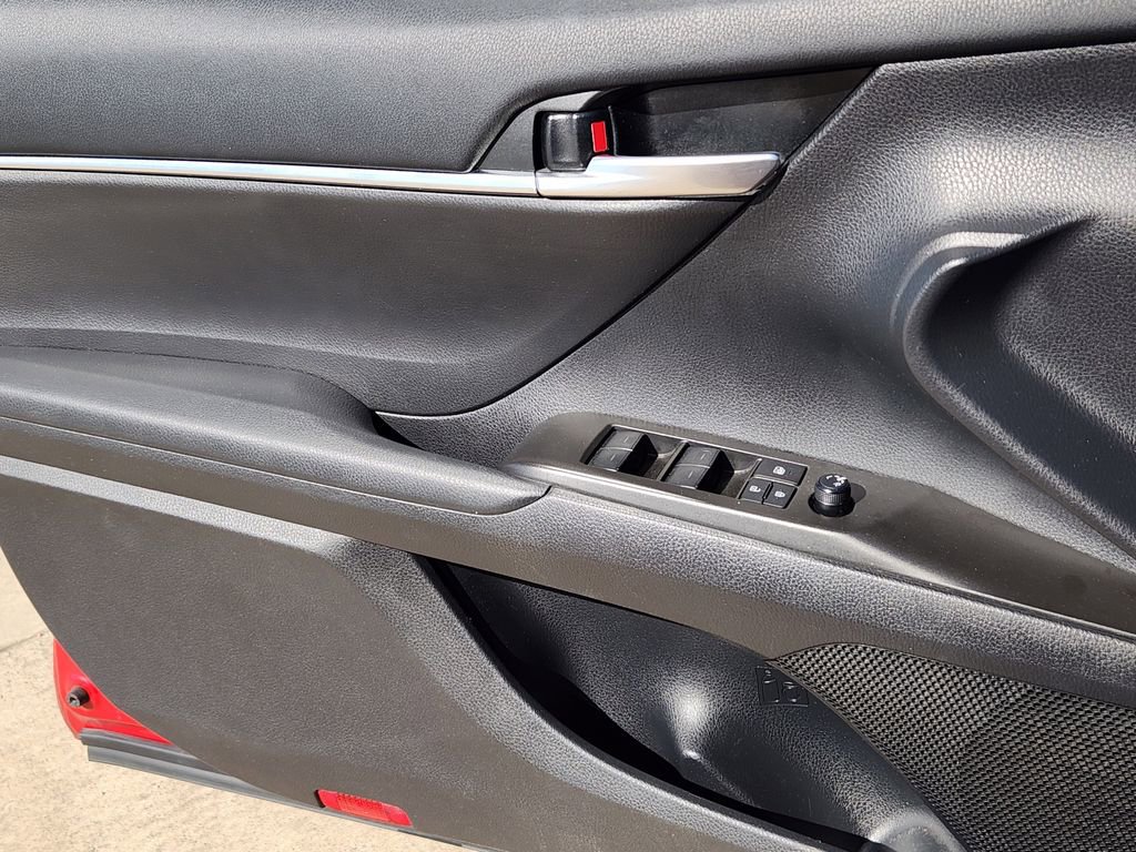 Used 2024 Toyota Camry SE image 28