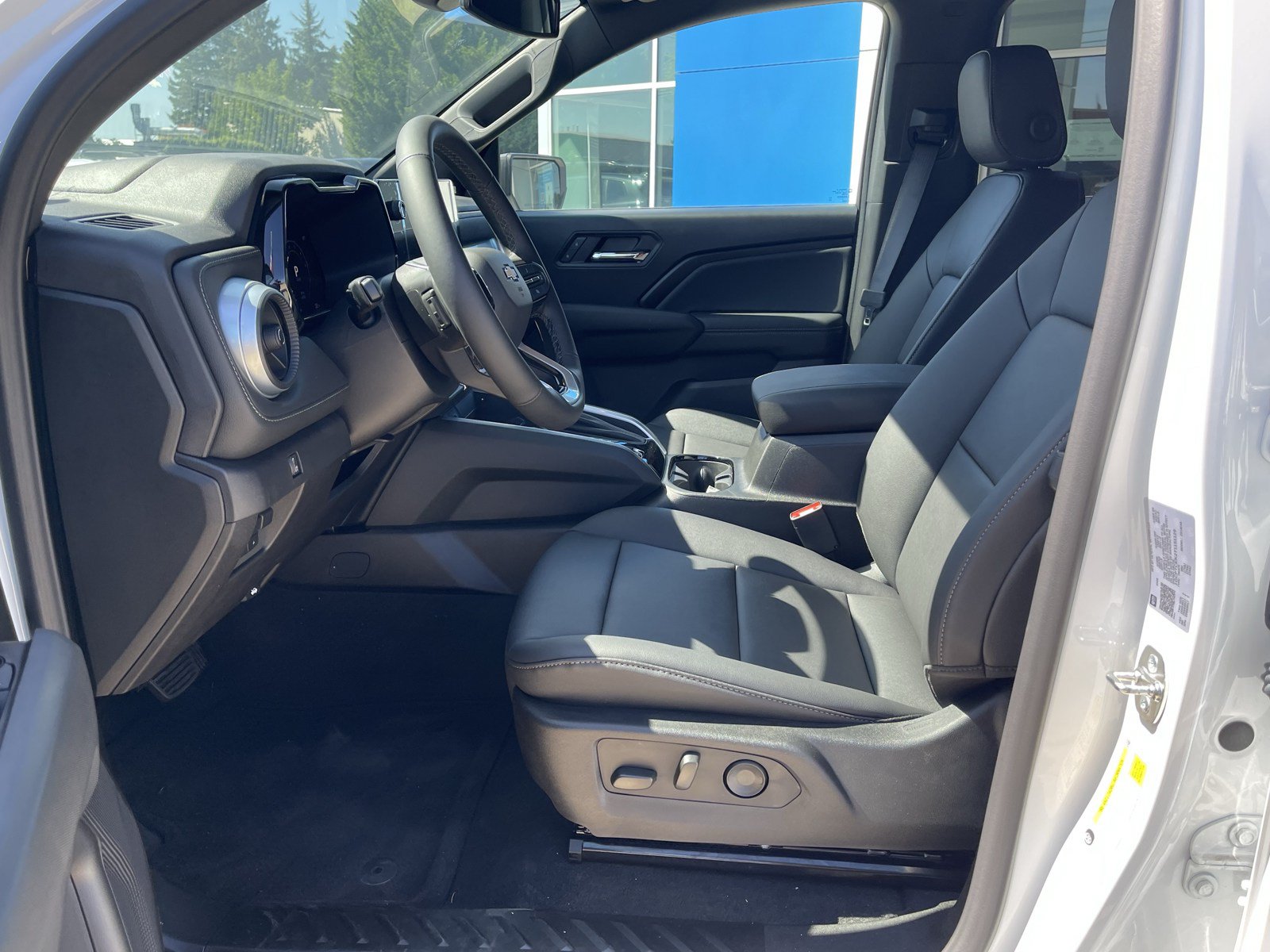 New 2026 Chevrolet Colorado LT w/ LT Convenience Package AWD/4WD image 13