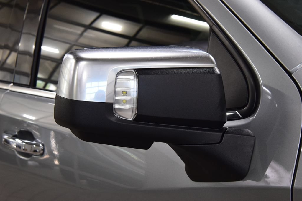 Used 2026 Chevrolet Silverado 1500 High Country w/ Technology Package AWD/4WD image 15