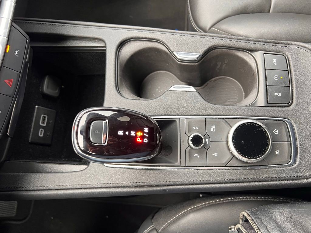 Used 2025 Cadillac XT4 Premium Luxury image 25