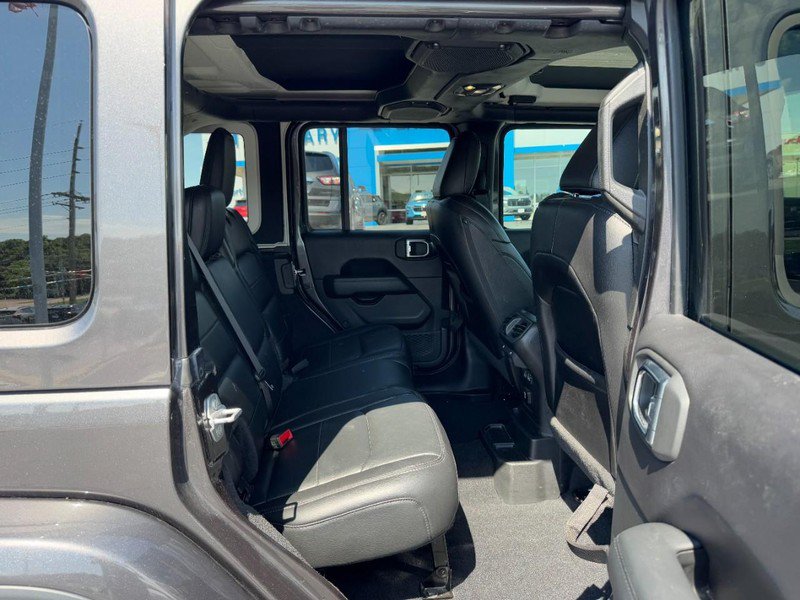 Used 2019 Jeep Wrangler Unlimited Sahara AWD/4WD image 10