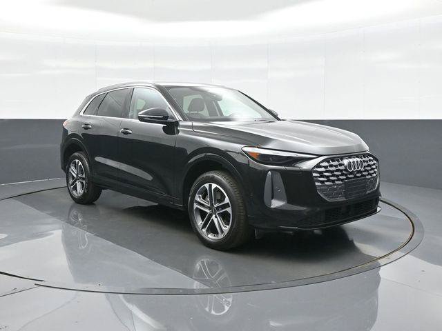 Used 2025 Audi Q5 Premium w/ Convenience Package