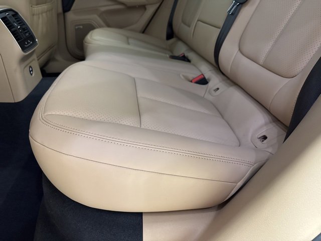 Used 2025 Porsche Macan Turbo image 32