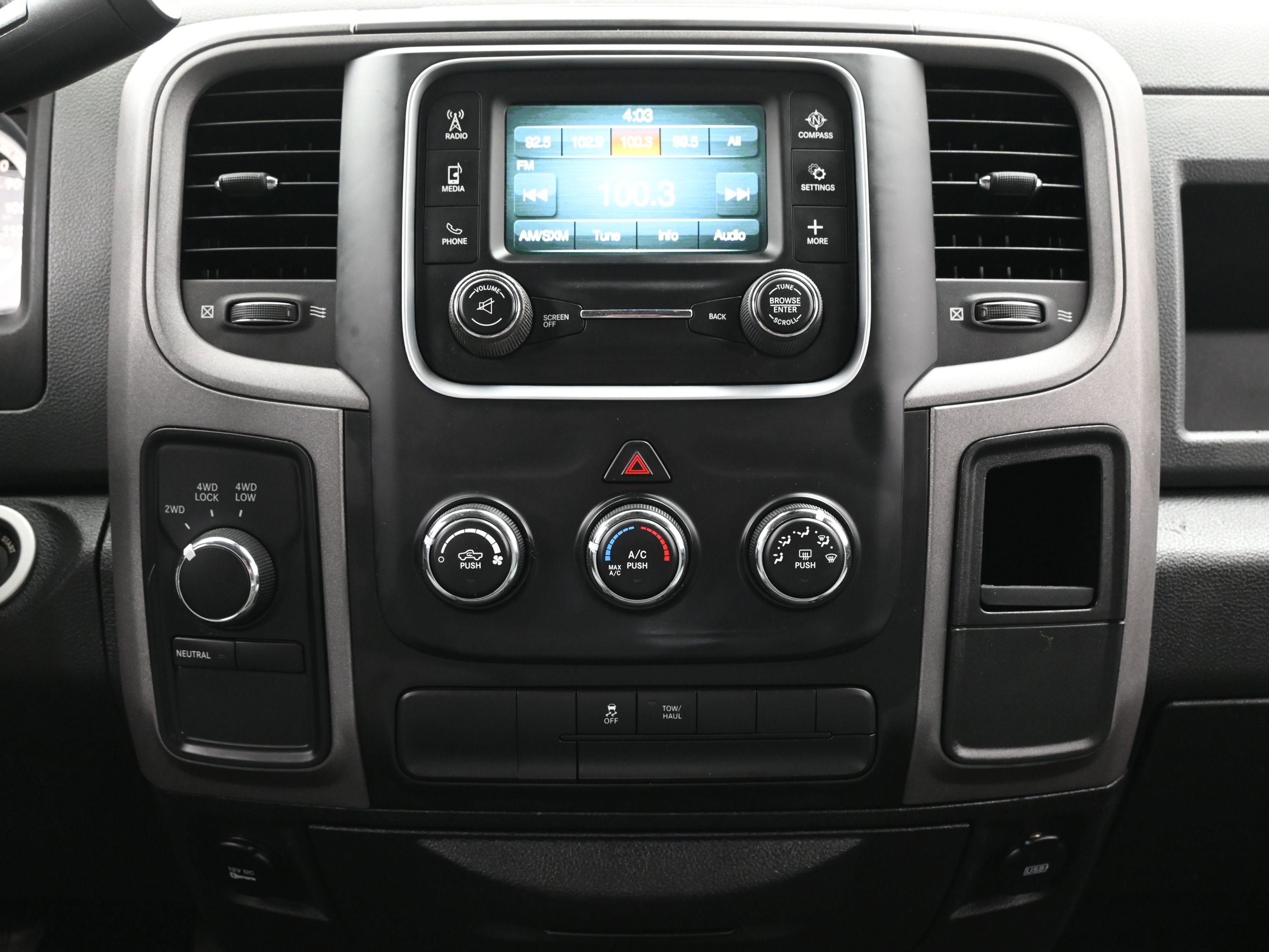 Used 2014 RAM 1500 Express image 17