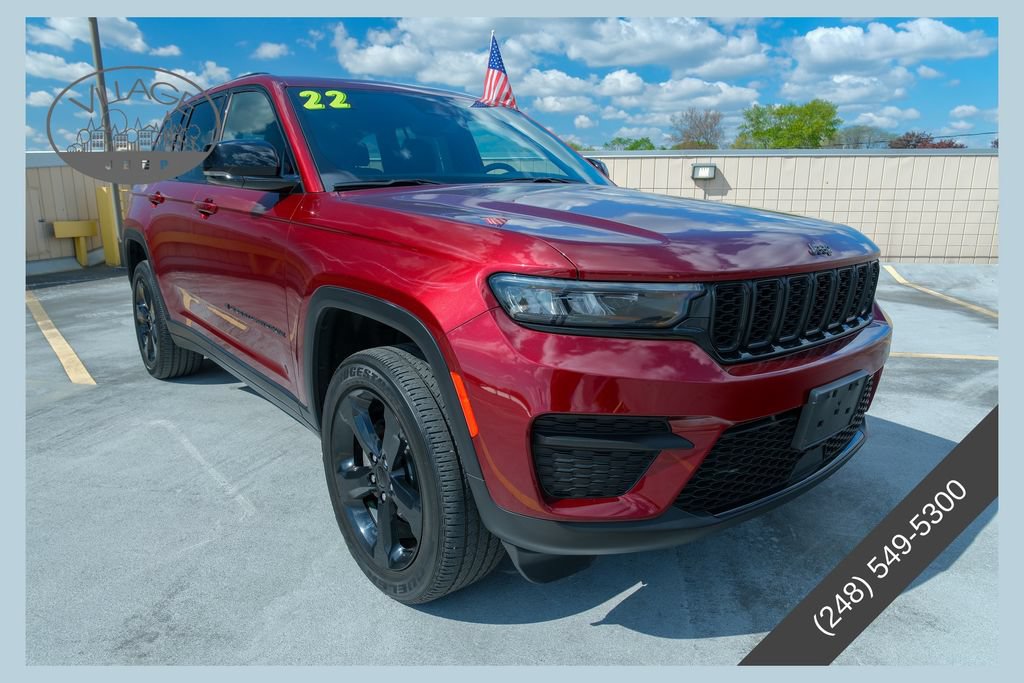 Used 2022 Jeep Grand Cherokee Altitude AWD/4WD image 1