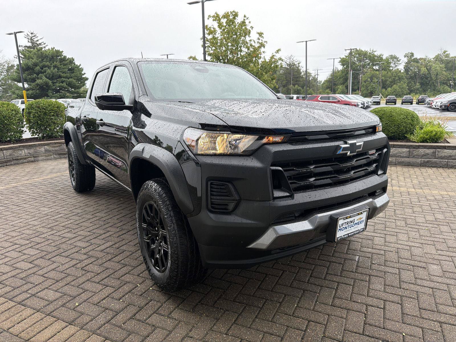 Used 2024 Chevrolet Colorado Trail Boss w/ Technology Package AWD/4WD image 7