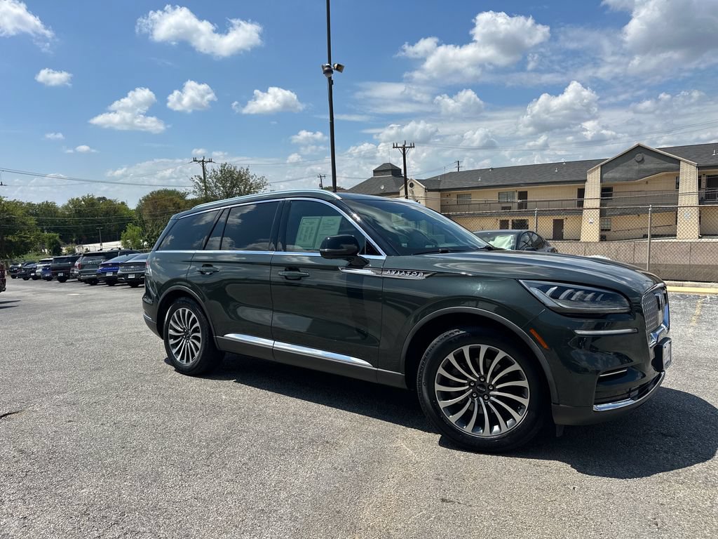Used 2022 Lincoln Aviator Reserve w/ Elements Package Plus RWD image 1