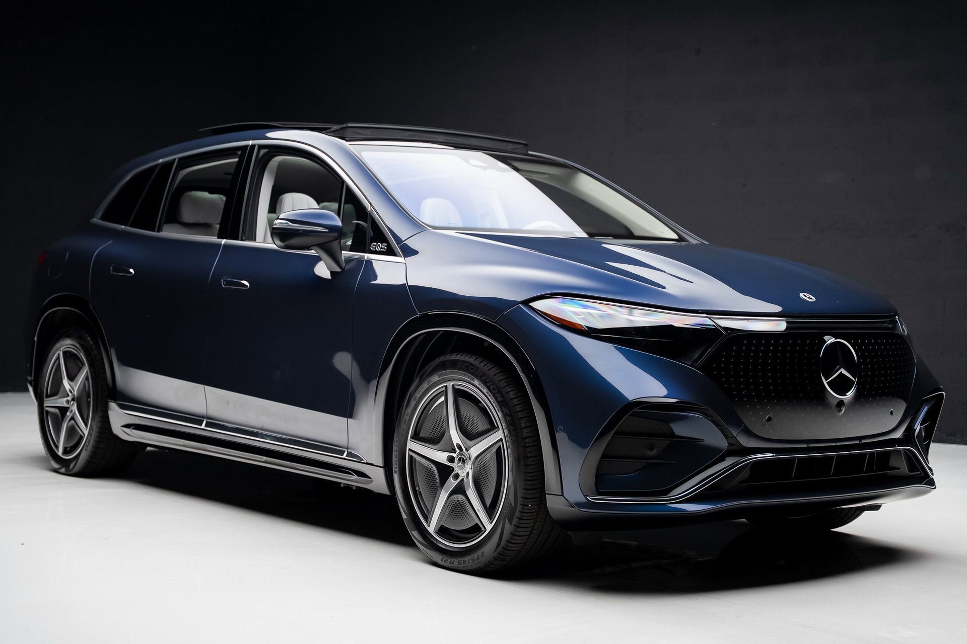 Used 2023 Mercedes-Benz EQS 450+ 4MATIC SUV w/ AMG Line Exterior Package image 80