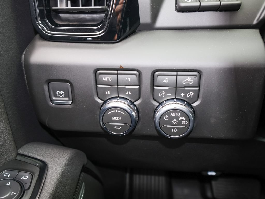 New 2026 GMC Sierra 2500 AT4 w/ AT4 Premium Plus Package AWD/4WD image 29