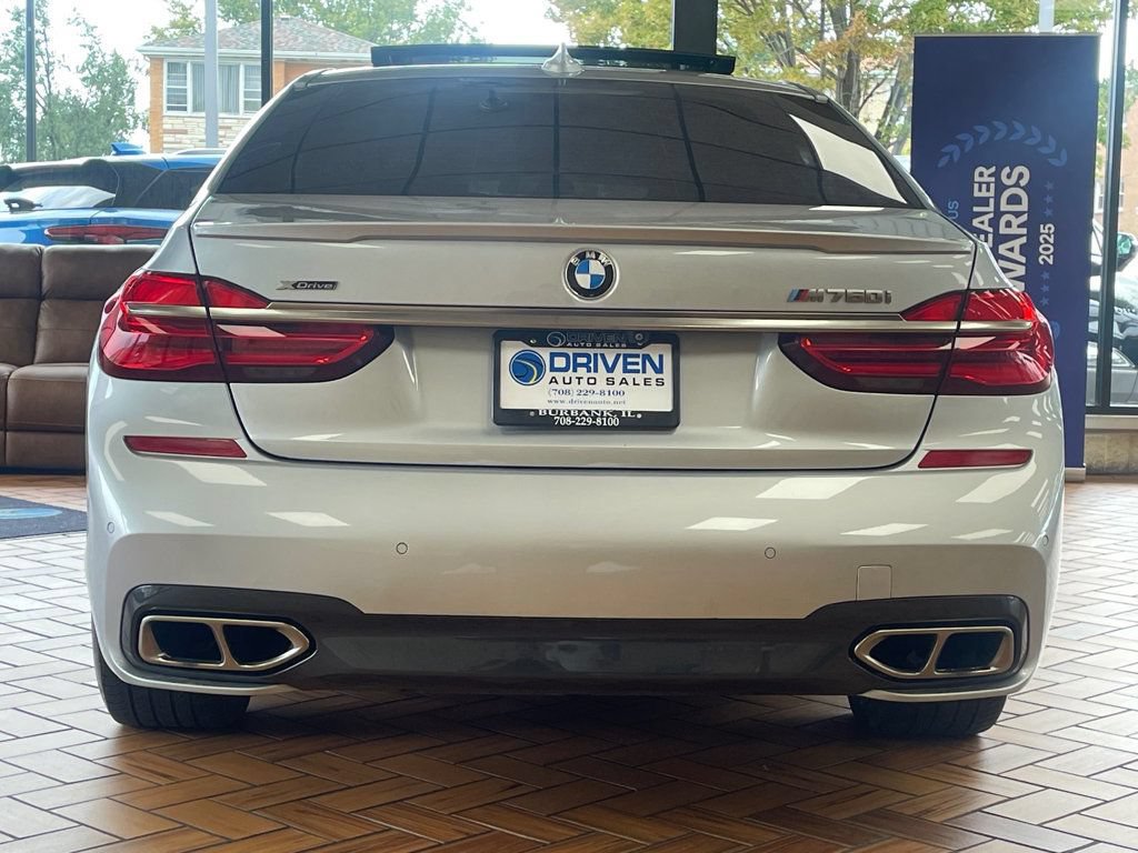 Used 2018 BMW M760i xDrive w/ Luxury Rear Seating Package AWD/4WD image 9