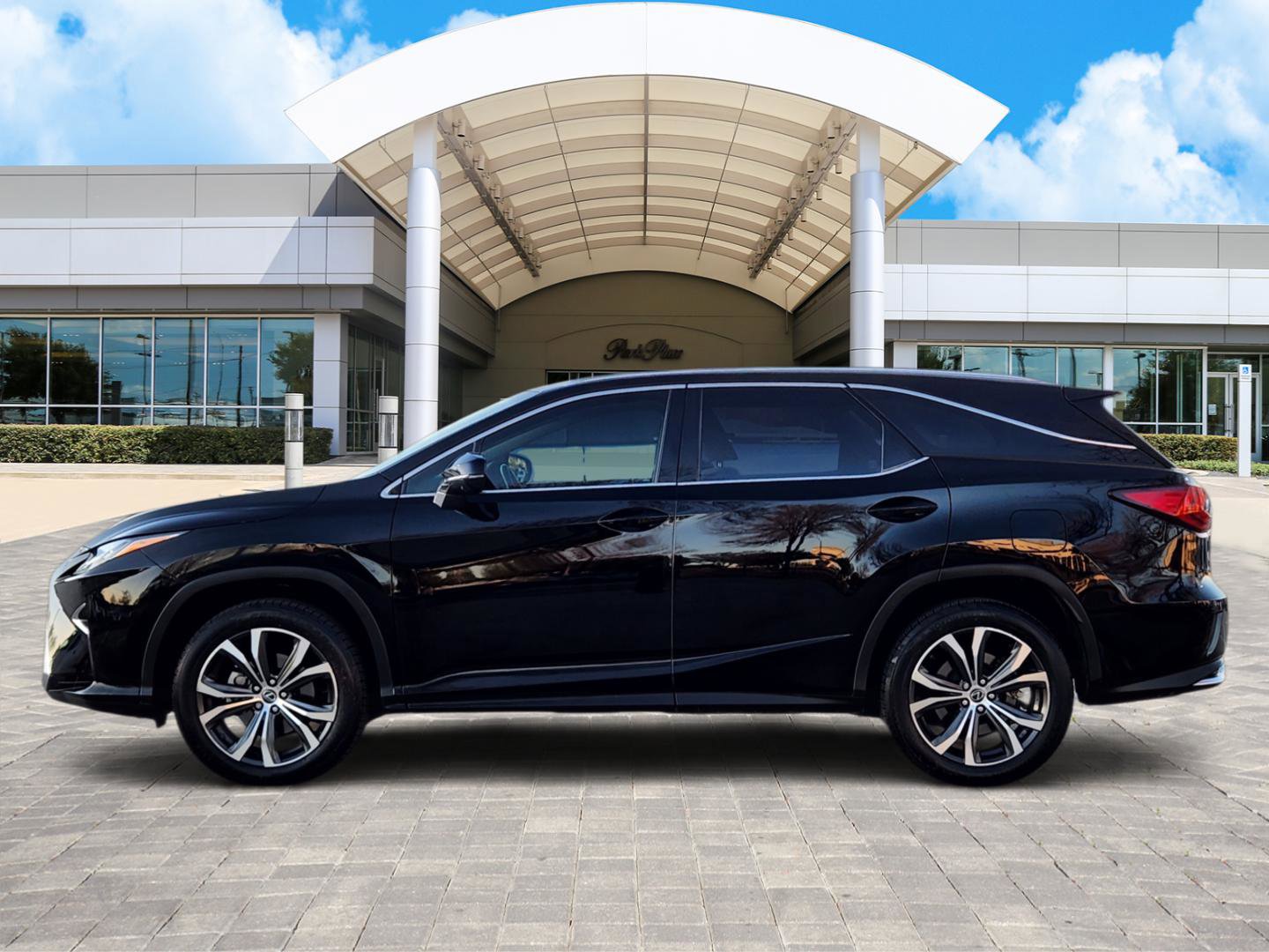 Used 2019 Lexus RX 350L FWD image 3