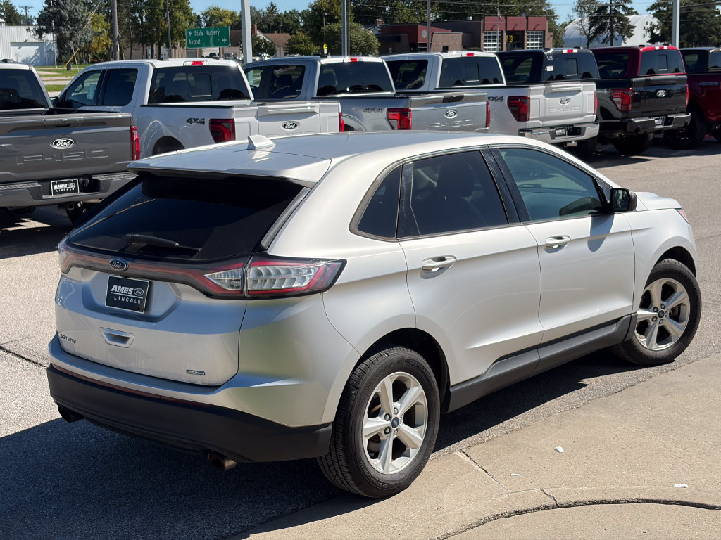 Used 2016 Ford Edge SE AWD/4WD image 4