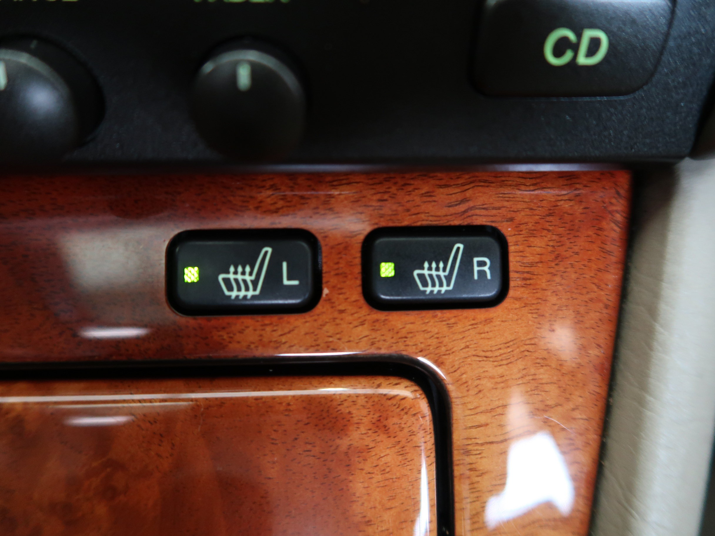 Used 2000 Lexus LS 400 RWD image 17