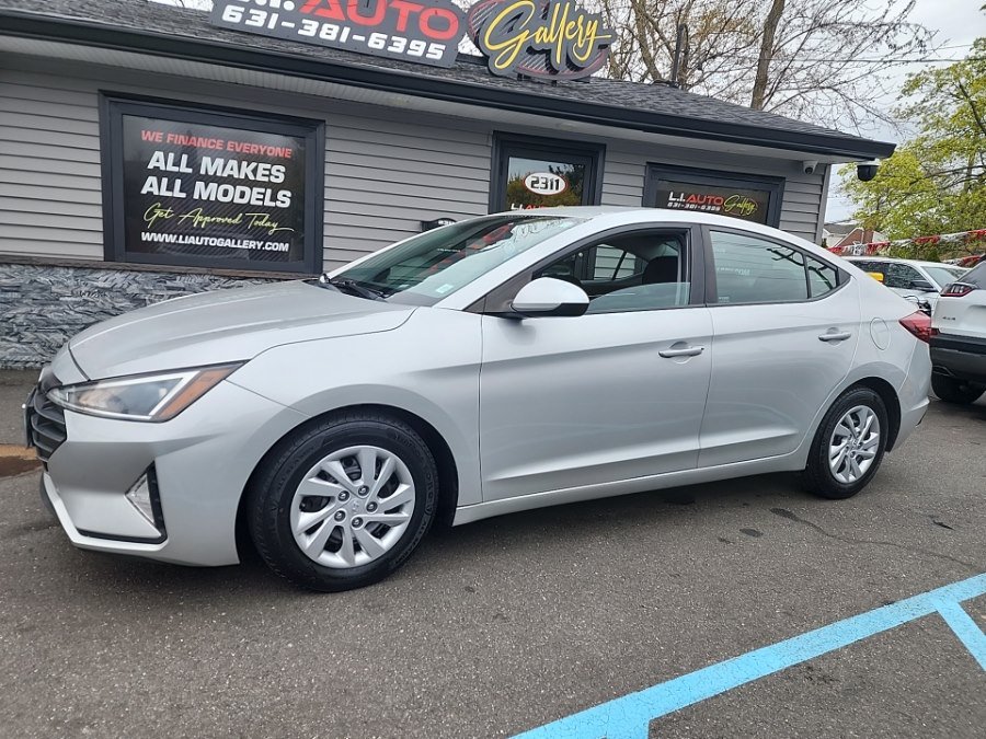 Used 2019 Hyundai Elantra SE w/ Cargo Package FWD image 10