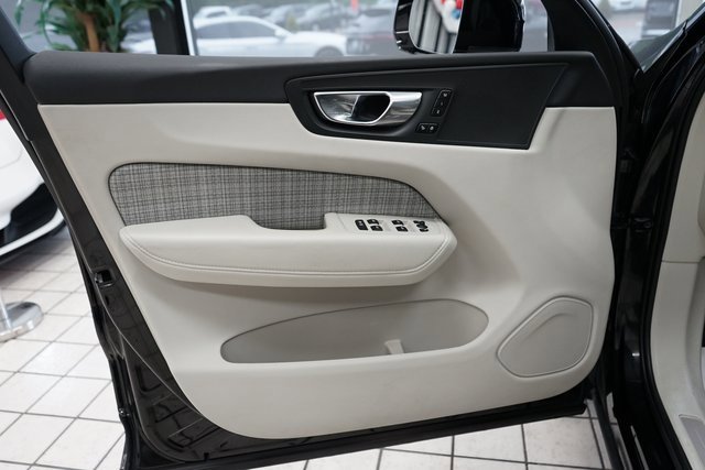 Used 2022 Volvo XC60 T8 Inscription Expression image 26