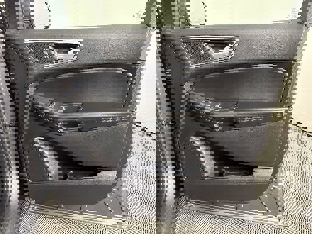 Used 2021 Ford Edge SEL w/ Convenience Package image 12