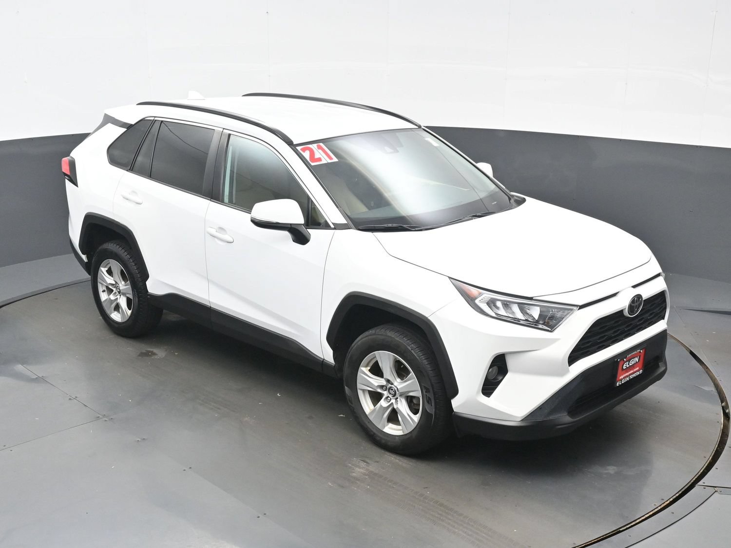 Used 2021 Toyota RAV4 XLE AWD/4WD image 32