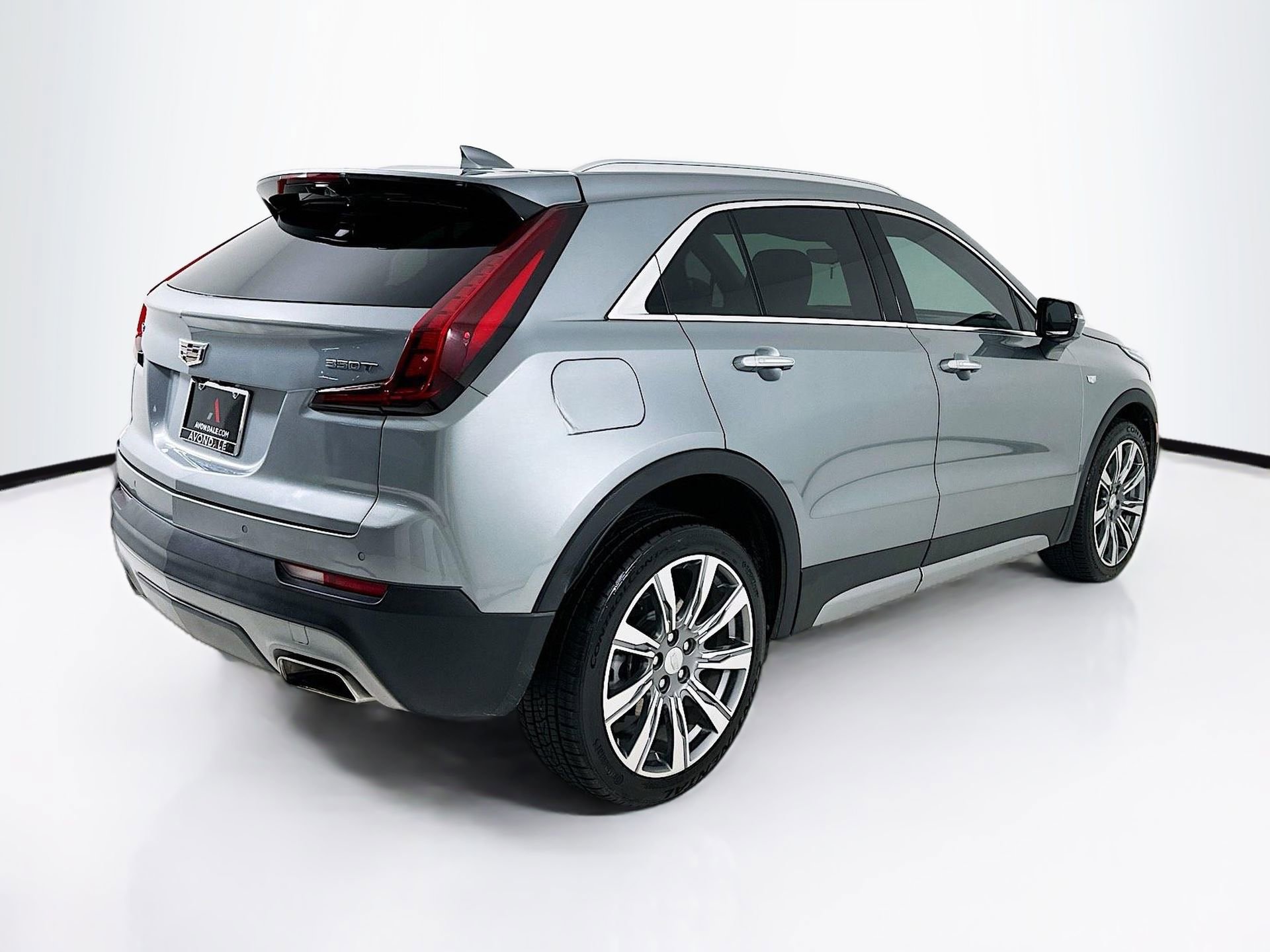 Used 2023 Cadillac XT4 Premium Luxury w/ Enhanced Visibility Package FWD image 8