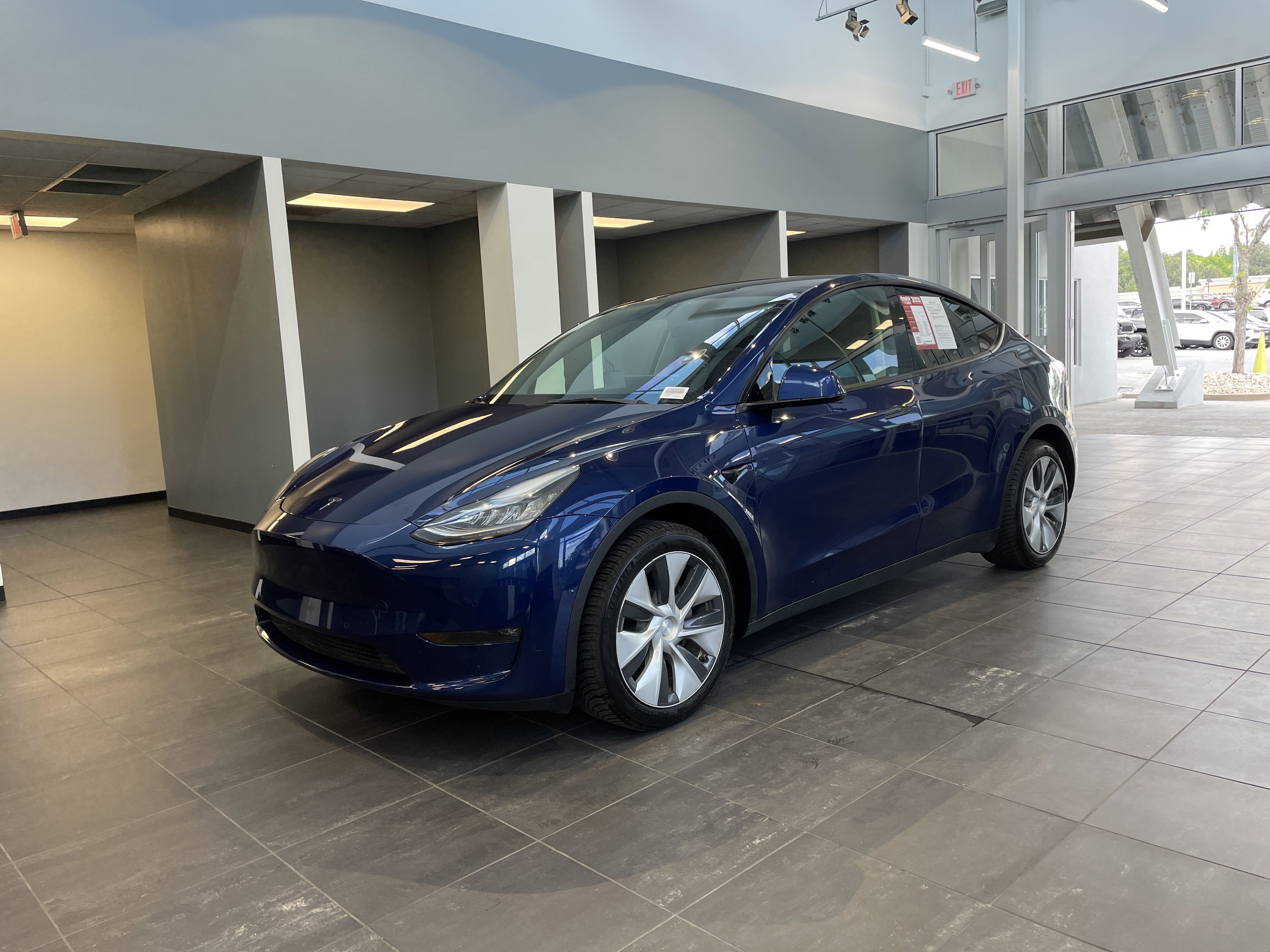 Used 2021 Tesla Model Y Long Range AWD/4WD image 6