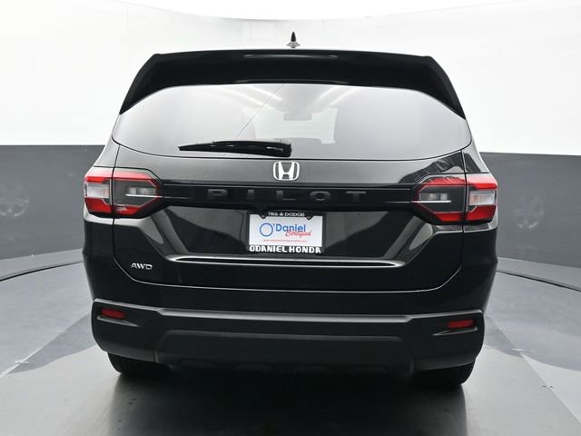 Used 2024 Honda Pilot LX image 4