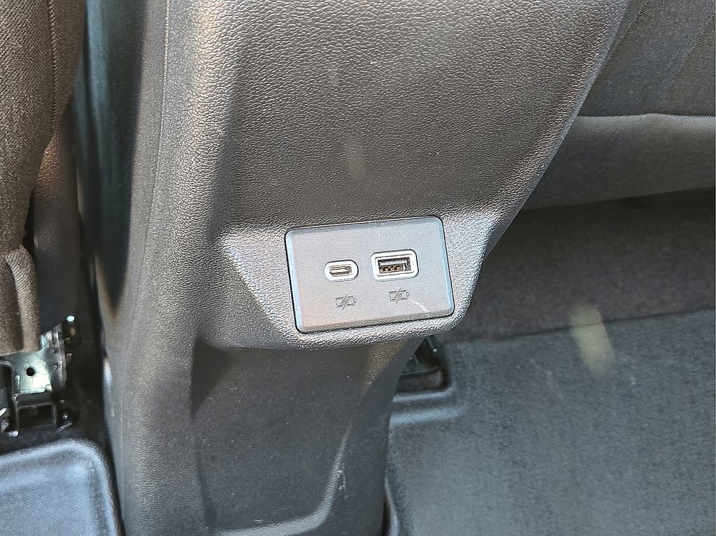 Used 2023 Chevrolet Bolt EUV LT w/ Driver Confidence Package image 16