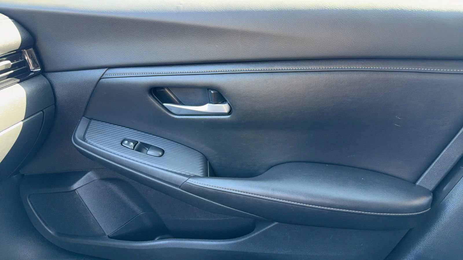 Used 2020 Nissan Sentra SV image 18