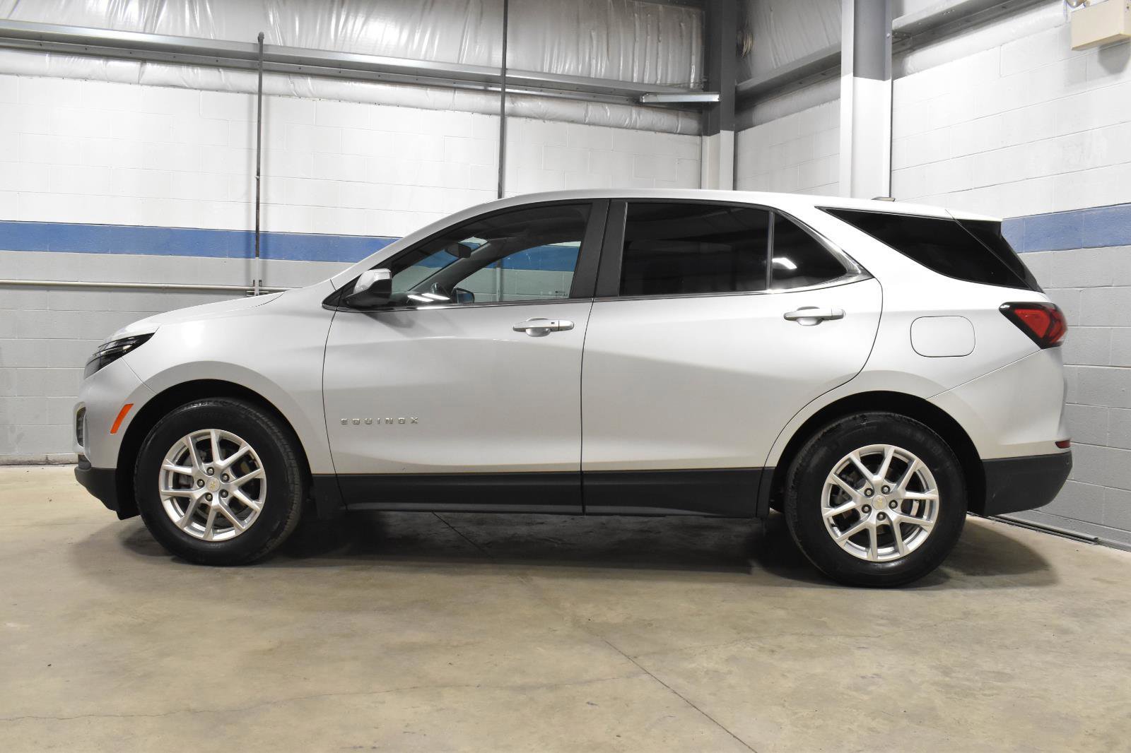 Used 2022 Chevrolet Equinox LT w/ Driver Convenience Package FWD image 21